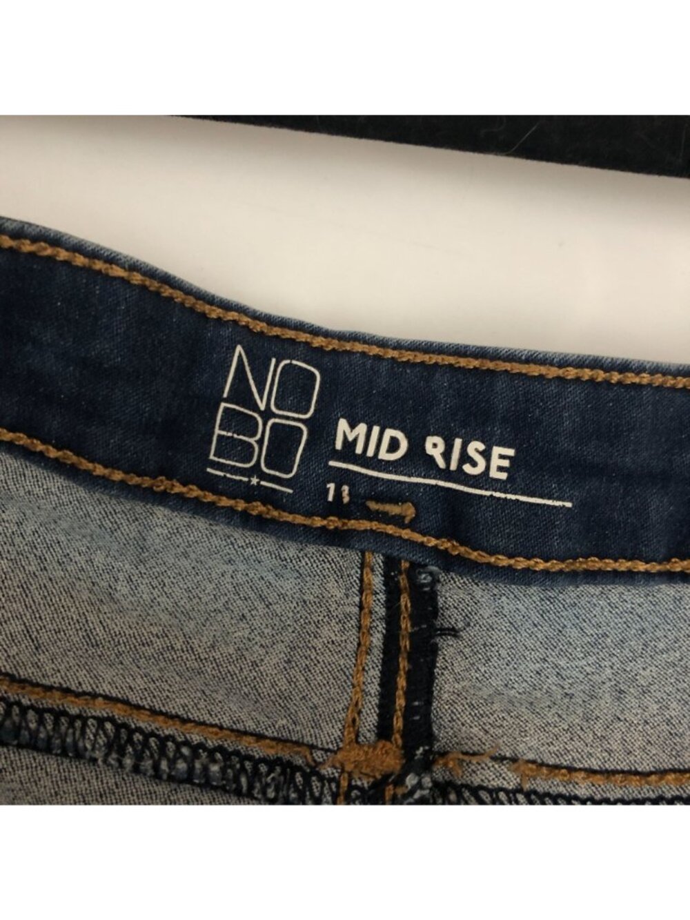 No Boundaries Womens Mid Rise Denim Shorts Button Fly Size 13 Blue Stretchy - Picture 3 of 5